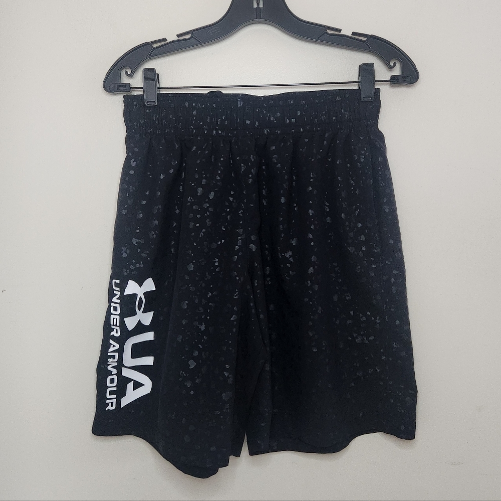 Men's Under Armour Shorts Sz Medium